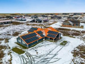 Το κτήριο όπου στεγάζεται  η παραθεριστική κατοικία