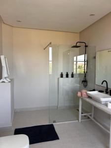 Galeriebild der Unterkunft Charming Modern Villa 3 rooms with swimming pool in El Aggada