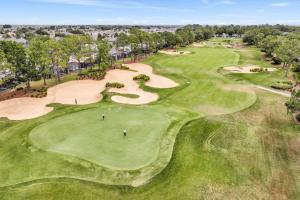 - Vistas aéreas al campo de golf del complejo en The Fairway Retreat, en Haines City