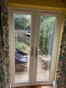 En have udenfor Town centre cottage in Hythe