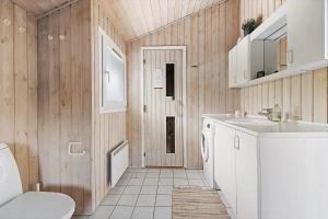 Cucina o angolo cottura di LN1395-Hjorring-Ostersovej-5 Altre 13 foto