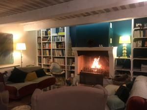 Posezení v ubytování Les Aiguières en Provence