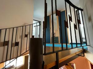 a staircase with a pool in a house at Wohnung in Waldnähe in Waltershausen