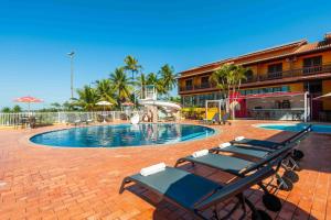Hồ bơi trong/gần Praia Grande Hotel