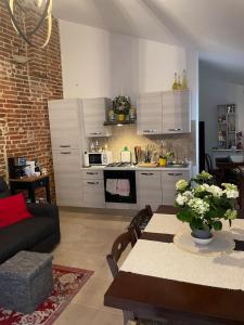 Dapur atau dapur kecil di Il Grottino, Tuscan Village Apartment