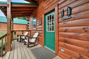 Balkoni atau teres di Fall is in the air, Your Mountain Escape awaits
