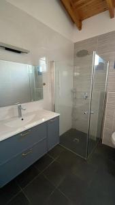 Koupelna v ubytování Cohen's