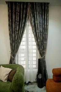 Afbeelding uit fotogalerij van Azraa 2 Bedroom Luxury Apartment in Awka