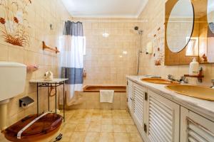 Koupelna v ubytování Don Sidónio Alojamentos