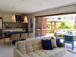 Posezení v ubytování Ykutiba Imbassaí - Apartamento 2 Quartos - H03