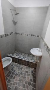 Koupelna v ubytování InkaSol casa de verano en Asia