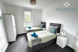 Imagem da galeria de Cosy 2 Bed Flat in Great Location - Close to Gourock Bay, Pool and Gym nearby, Golf Club, Ferry, Supermarket, Restaurants em Gourock
