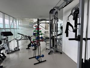 Γυμναστήριο ή/και όργανα γυμναστικής στο Apartamento 2 Quartos no Eko Home Club – Caruaru