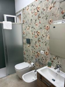 Koupelna v ubytování Boutique Valeria + 12 fotografií