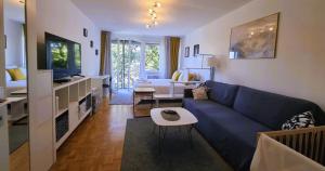 Ruang duduk di White Door Zagreb self check-in apartment with free public parking