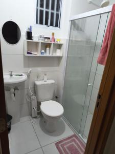 Koupelna v ubytování MELHOR De ARACAJU APARTAMENTO NOVINHO