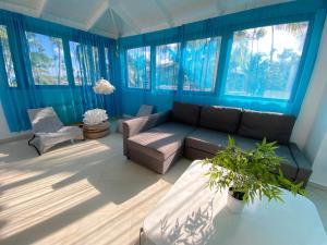 O zonă de relaxare la CASAS DEL CARIBE Villas & Suites HOTEL BEACH CLUB & SPA