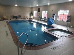Πισίνα στο ή κοντά στο Best Western Sea World - Lackland AFB NW Hotel & Suites