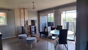 Posezení v ubytování Casa en Frutillar + 25 fotografií