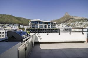 En generel udsigt til bjerge eller udsigt til bjerge taget fra lejligheden