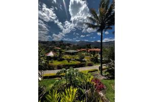 LentagにあるRetreat Villa with Pool, Jacuzzi, and Pet-Friendly Stayのギャラリーの写真