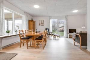 Posezení v ubytování C11615-Skjern-Bogebakken-4