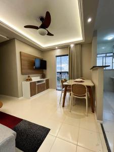 Η κουζίνα ή μικρή κουζίνα στο Viva o conforto da primeira locação!