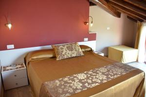 a bedroom with a bed in a room at B&B Casa Bellavista in Castelmola