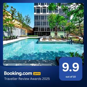 Piscina de la sau aproape de Siamese Residence Sukhumvit 87 Bangkok