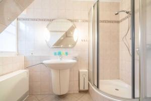 Ένα μπάνιο στο Haus Kuhsteig 15a