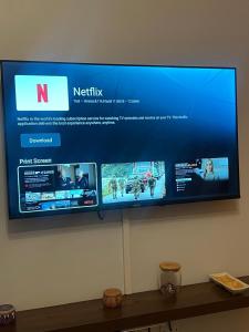 TV a/nebo společenská místnost v ubytování A blissful one