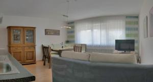 Et tv og/eller underholdning på Ferienwohnungen Anna