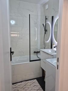 Φωτογραφία από το άλμπουμ του Studio Cosy - Proche frontière στο Gaillard