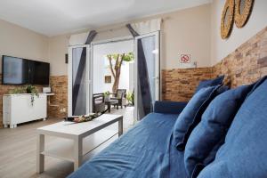 Μια τηλεόραση ή/και κέντρο ψυχαγωγίας στο Plus Romance