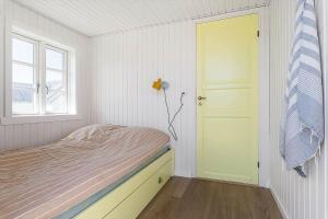 En eller flere senge i et værelse på LN2023-Hjorring-Sondre-Strandvej-1