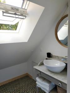 Bilik mandi di Grande Maison Au Coeur De La Forêt