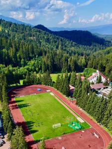 En generel udsigt til bjerge eller udsigt til bjerge taget fra lejligheden