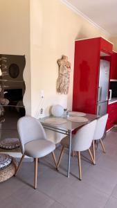 Imagen de la galería de Beautiful and comfortable apartment by the sea, en Korinthos