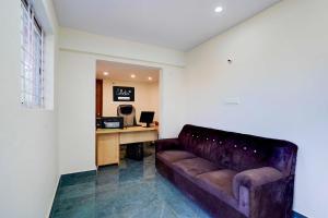 Η κουζίνα ή μικρή κουζίνα στο Collection O Hoskote Malur