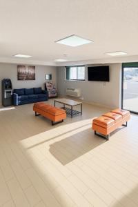 Et tv og/eller underholdning på Floral Park Motor Lodge + 9 billeder