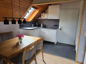 O bucătărie sau chicinetă la Auszeit an der Aisch +21 fotografii