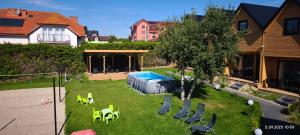 Κήπος έξω από το Domki NA PNIU