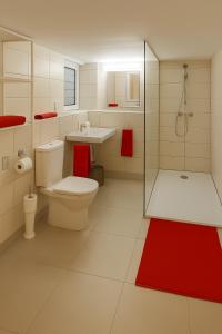 Ένα μπάνιο στο Goldbergsee Apartment