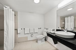 Phòng tắm tại Signature Inn Miami +28 ảnh