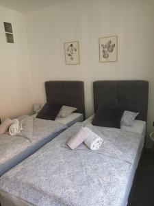 Ένα ή περισσότερα κρεβάτια σε δωμάτιο στο Lu-Lu room +4 φωτογραφίες