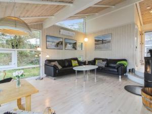 Χώρος καθιστικού στο Holiday Home Immi - 1-5km from the sea by Interhome