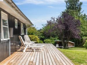 Zahrada ubytování Holiday Home Donco - 600m from the sea by Interhome