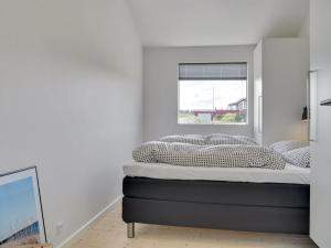 Ένα ή περισσότερα κρεβάτια σε δωμάτιο στο Holiday Home Dila - 150m from the sea by Interhome