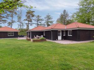 Taman di luar Holiday Home Ribanna - 650m from the sea by Interhome