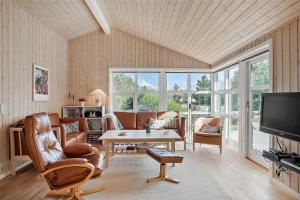 Μια τηλεόραση ή/και κέντρο ψυχαγωγίας στο JB133-Fjerritslev-Blabaerstien-35